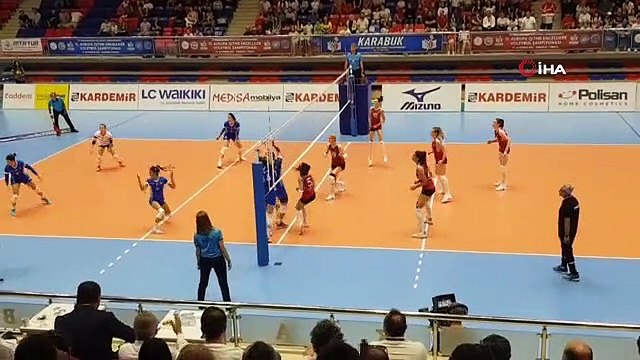 Türkiye Kadın Milli Takımı Avrupa İşitme Engelliler Voleybol Şampiyonası'nda finale yükseldi