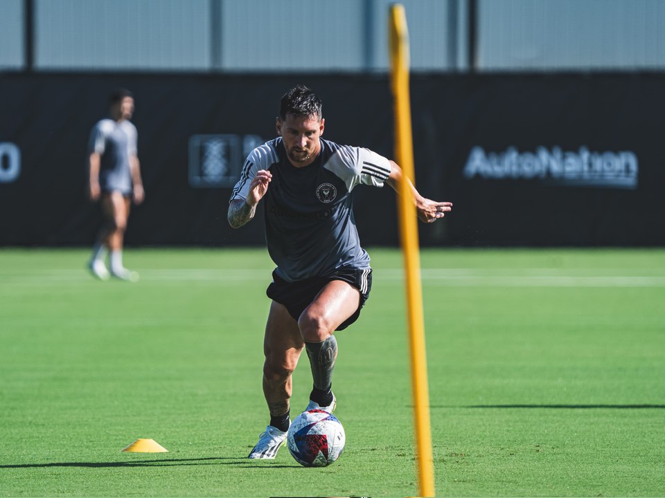 ⚽️ ¡Último entrenamiento de MESSI previo a su DEBUT! 