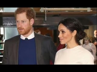 Le prince Harry et Meghan "se sentent très instables" alors qu'ils sont confrontés à une "longue lis