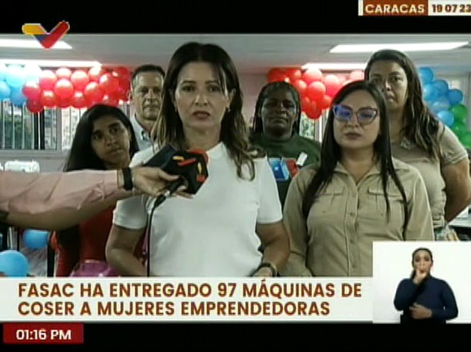 Motor del Emprendimiento garantiza la protección con entrega de máquinas de coser a mujeres emprendedoras