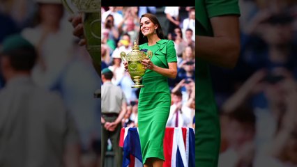 Kate Middleton looked stunning in this fitted green Roland Mouret Short Sleeve Stretch Cady