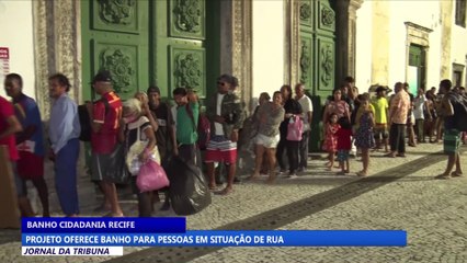 Projeto oferece banho para pessoas em situação de rua