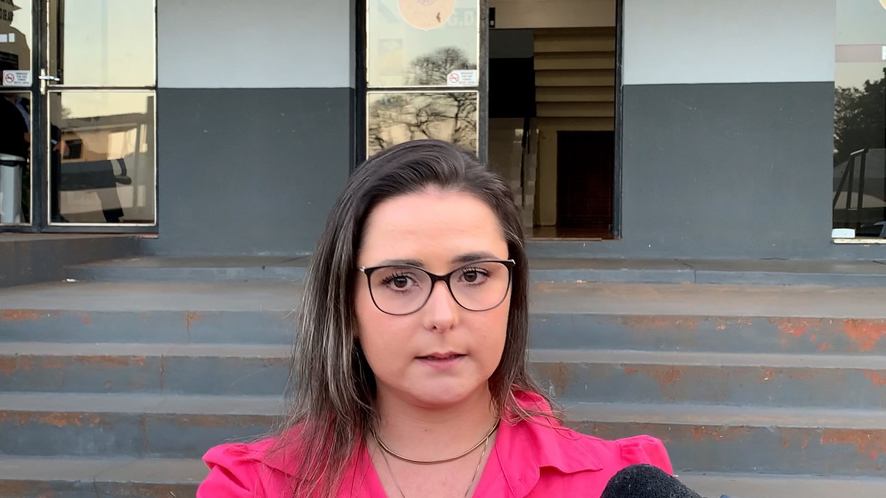 Assaltante pediu para vítima de cárcere contar até mil antes de fugir Segundo a advogada da vítima, a mulher está com o psicológico abalado