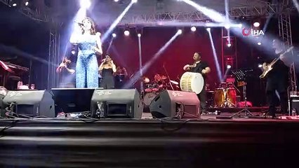 Sanatçı Burcu Güneş Gedizlileri coşturdu