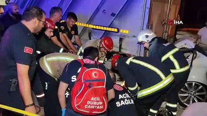 Tırın altına giren otomobilin sürücüsünün öldüğü kaza kamerada