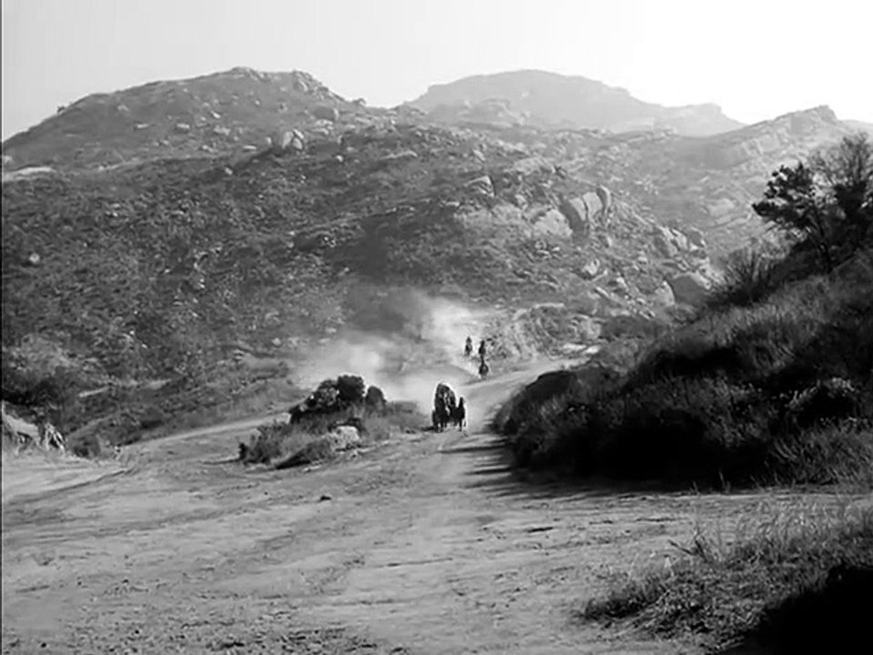 Mackenzie's Raiders - S1E06: Attack