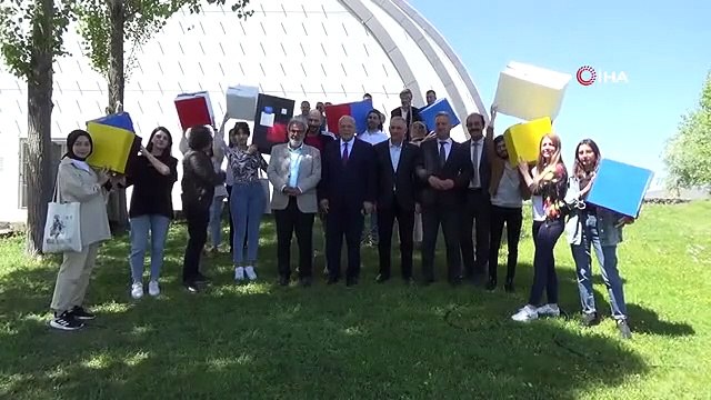 Un voyage au musée Baksı a été organisé pendant les festivals de culture et d'art.