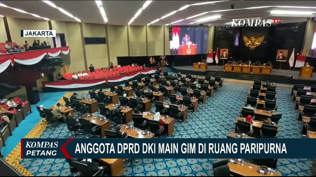 Viral! Anggota DPRD DKI Cinta Mega Terciduk Main Game di Ruang Rapat Paripurna