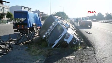 Une personne marchant sur la voie de sécurité de la route à Çorlu est décédée des suites de la collision d'une camionnette