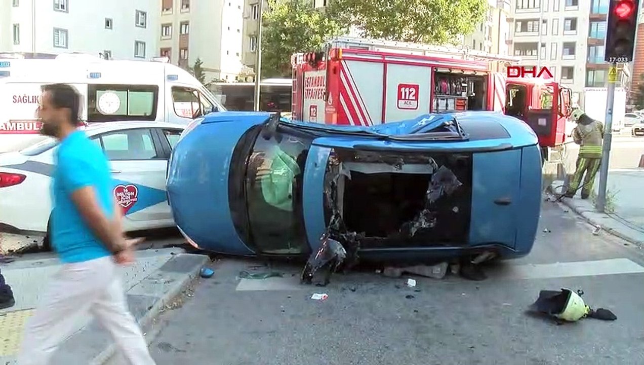 KARTAL'da Kesişim Kazası: 3 Yaralı