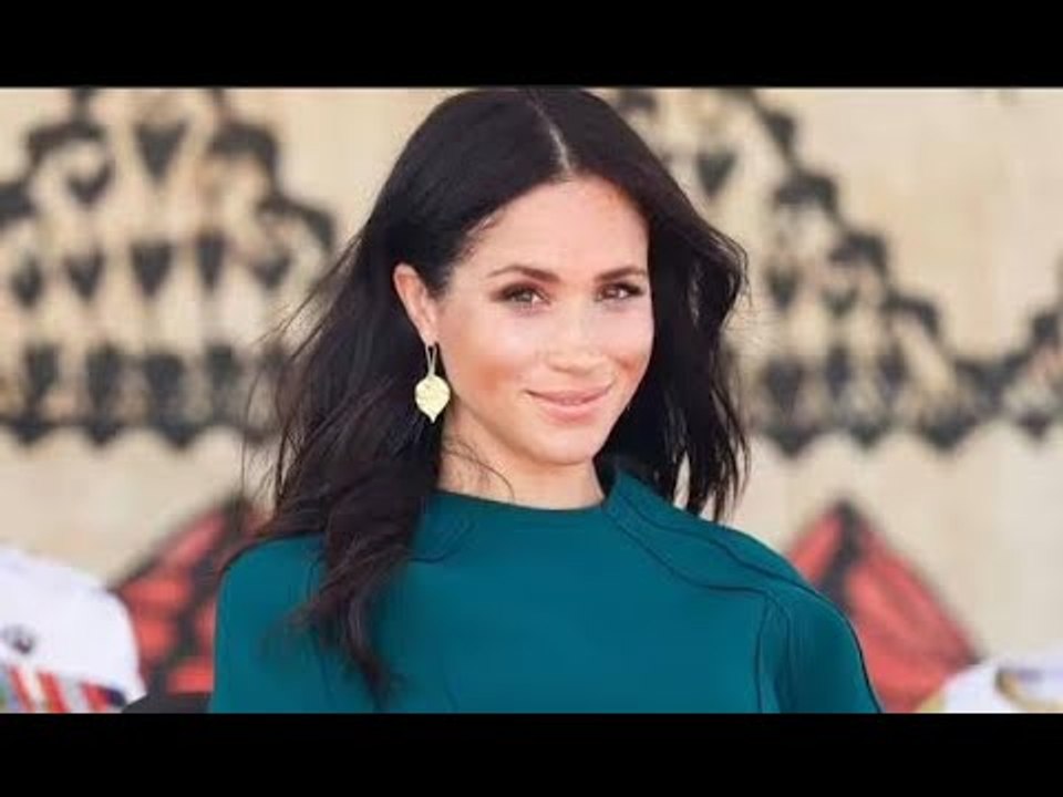 'Humble' Meghan Markle quitte le local rayonnant sur un marché aux fleurs de Montecito