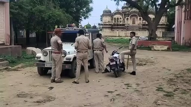ग्रामीणों ने शोर मचाया तो लुटेरों ने दिखा दी बंदूक, इसके बाद हो गई पुलिस और बदमाशों में मुठभेड़