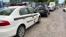Homem é conduzido à delegacia de Polícia Civil de Pombal por bater em cachorro