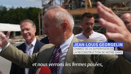 Notre-Dame de Paris : montage à blanc du fût de la flèche