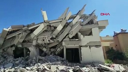 Bâtiment fortement endommagé détruit lors d'un tremblement de terre de magnitude 4 à Elbistan