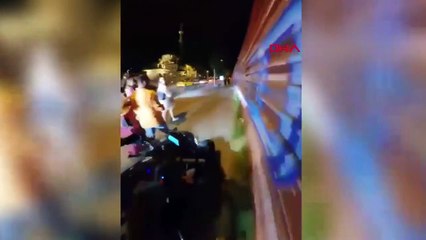 Beyoğlu'da Kaldırımda Motosiklet Sürdüler, 2 Kişiye Para Cezası Verildi