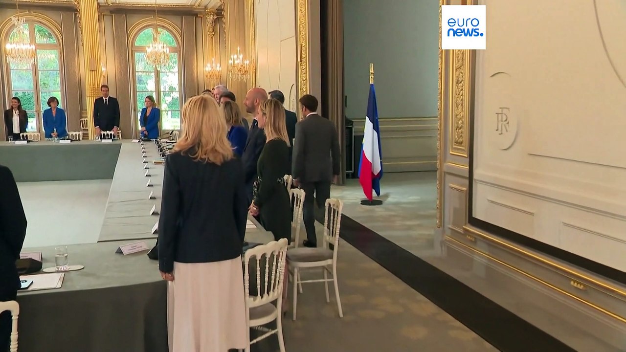 Mit neuer Regierung: Macron verspricht Kontinuität und Antworten auf die jüngsten Unruhen