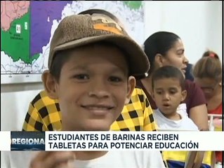 Estudiantes del edo. Barinas recibieron tabletas para fortalecer su educación