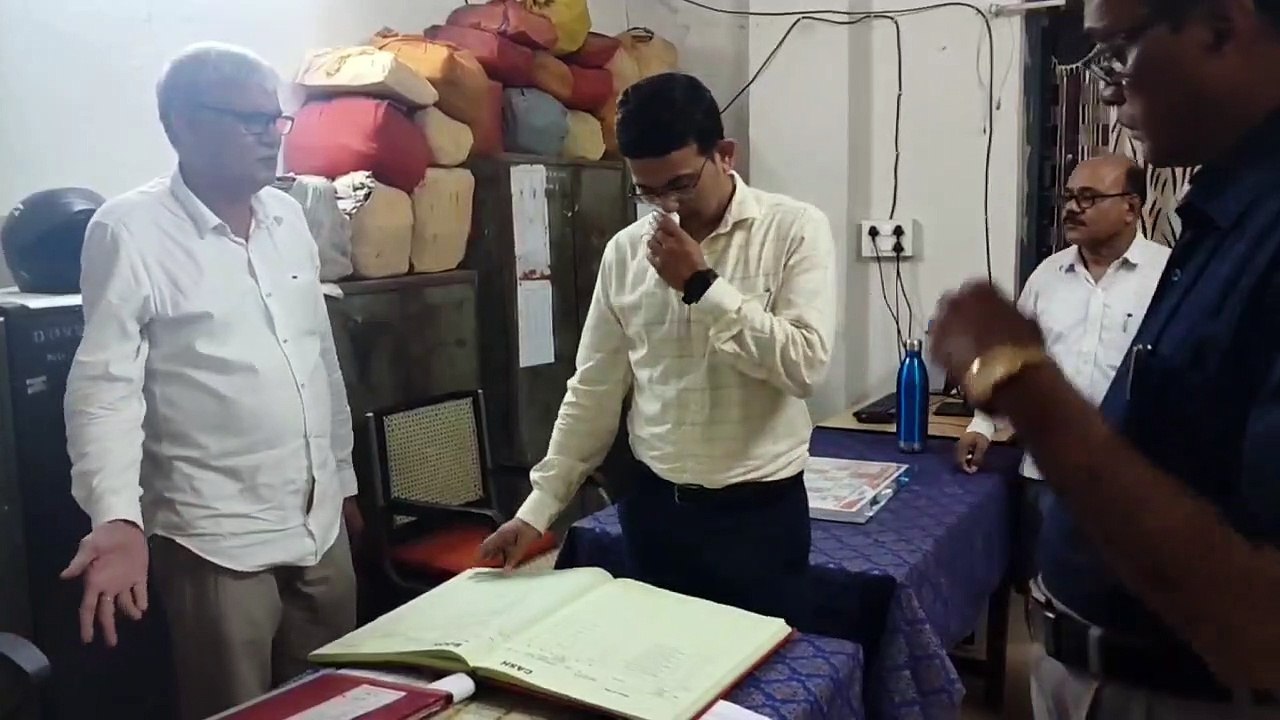 न्यायालयीन प्रकरणों के निराकरण में लापरवाही, सहकारिता रीडर को नोटिस