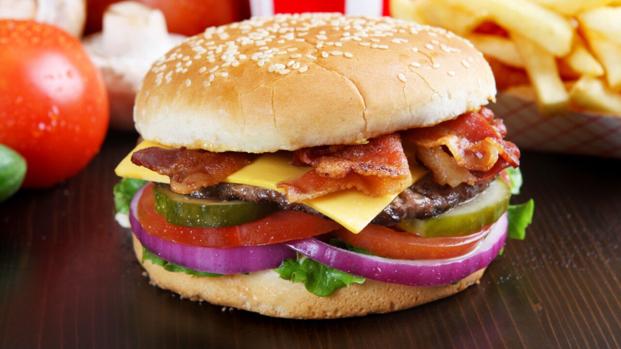 I Tried Five Popular Fast Food Bacon Cheeseburgers—This Is the One I'll Order Again