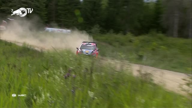 Estonie - Rovanperä dépasse Neuville en haut du général