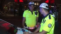Beyoğlu'nda ticari taksilere yönelik uyuşturucu madde ve alkol denetimi
