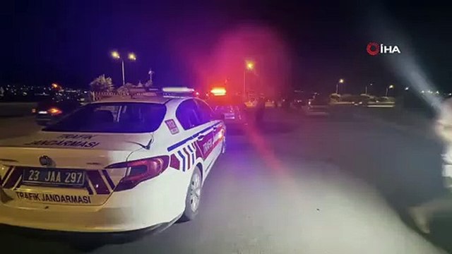 Deux voitures sont entrées en collision frontale : 5 blessés dont 1 bébé