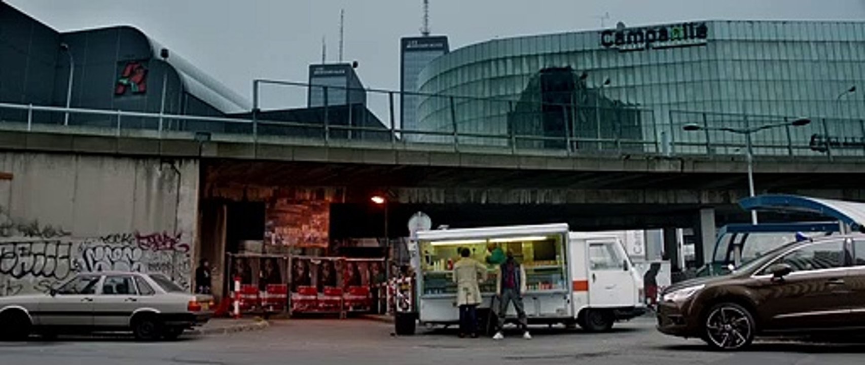 De l'autre côté du périph Bande-annonce (FR)