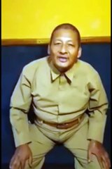 apostol chago saludando