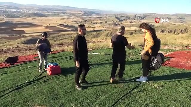 Sivas'ta Yamaç Paraşütü Sporu Yaygınlaşıyor