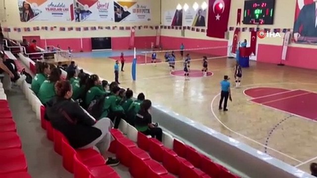 Début des demi-finales de volley-ball ANALIG