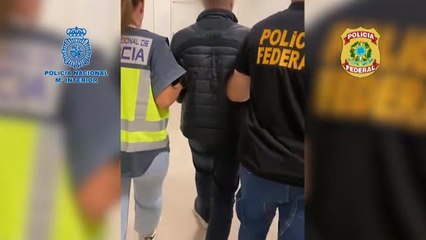 Télécharger la video: Detenido en Barajas un fugitivo buscado en Brasil por blanqueo de dinero del narcotráfico