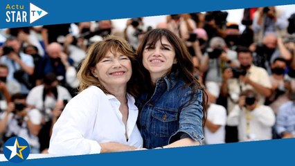 Jane Birkin : Serge Gainsbourg ivre mort en plein accouchement, quand elle racontait la naissance lu
