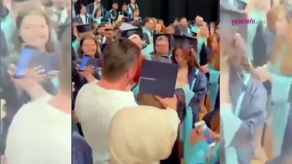 Ege'de Sinan Akçıl rüzgarı! Ünlü şarkıcı taze mezunların sevinçlerine ortak oldu