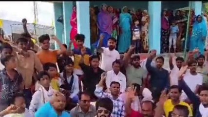 दरभंगा: हत्याकांड मामले में परिजनों की भूख हड़ताल जारी, आरोपी के गिरफ्तारी की मांग