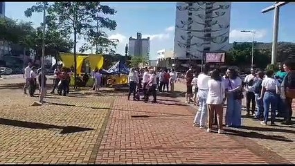 Caminhada contra o feminicídio é realizada no Centro de Cascavel