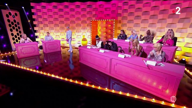 La ressemblance est vraiment inouïe : Une candidate de Drag Race France imite Amanda Lear devant Amanda Lear