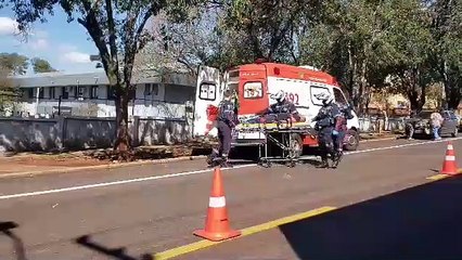 Homem em surto é atendido em frente à Delegacia