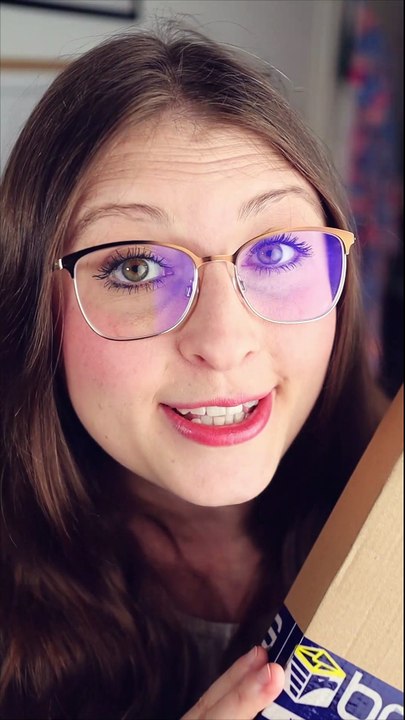 Unboxing UGC Video Example