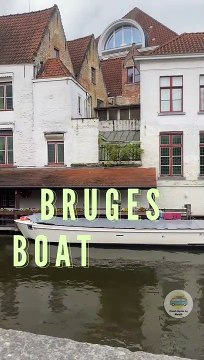 Exploring the City's Canals of Bruges on a Boat Tour ⛴️