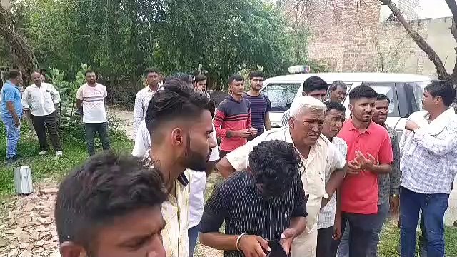 पत्नी ने थप्पड़ मारी तो पति ने पत्थर से सिर फोड़ पत्नी की हत्या की