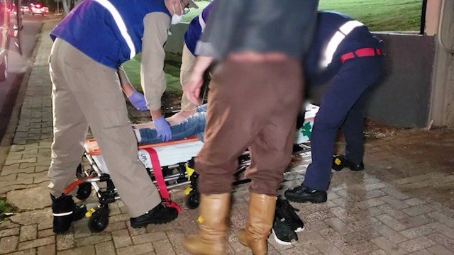 Motociclista fica ferido em acidente de trânsito na Rua Souza Naves