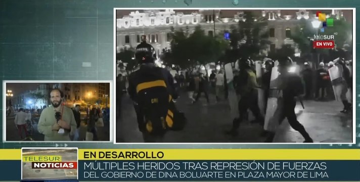 Manifestantes en Lima rompen cerco policial para acceder a Plaza San Martín