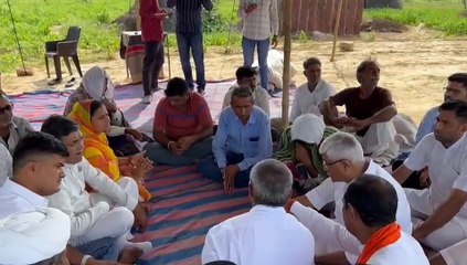 ओसियां हत्याकांडः चिराई गांव पहुंचे गजेन्द्र सिंह शेखावत, मृतकों को दी श्रद्धांजलि, देखें VIDEO