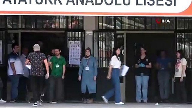 L'excitation du KPSS à Zonguldak a attrapé l'examen alors que les portes étaient fermées