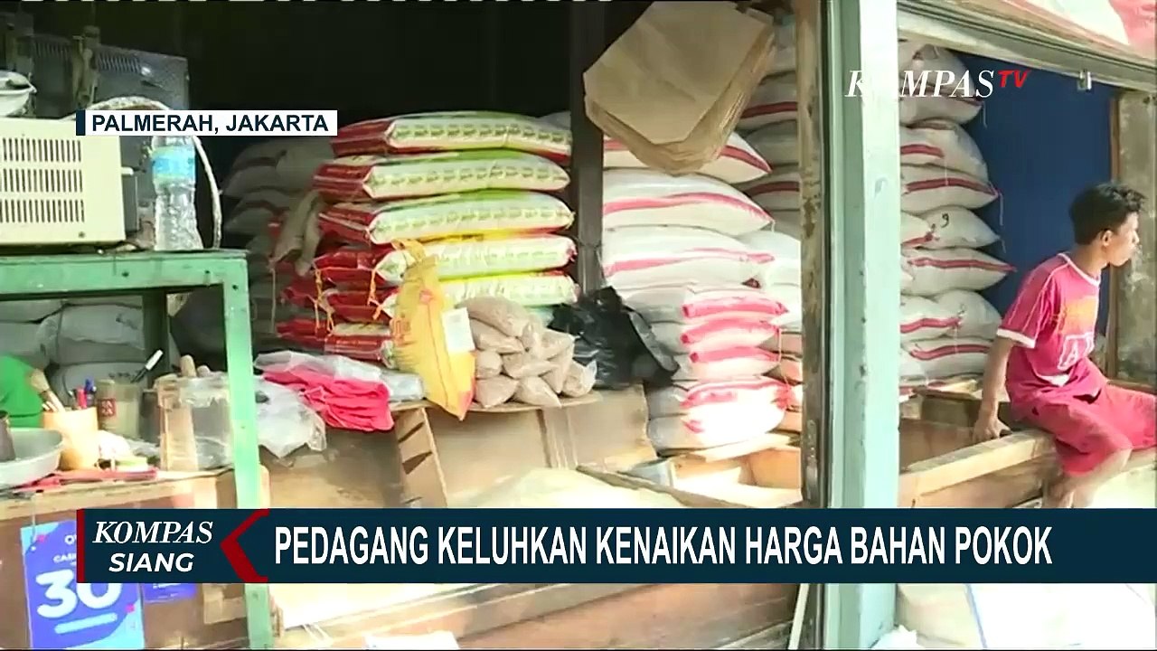 Sejumlah Pedagang Di Jakarta Keluhkan Kenaikan Harga Bahan Pokok