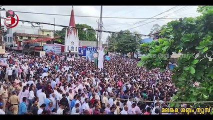 കുത്തിത്തിരിപ്പുമായിയെത്തിയ വികടന്മാരെ കണ്ടംവഴിയോടിച്ചു ,കാള പെറ്റന്നു കേട്ടാൽ കയറെടുക്കില്ല