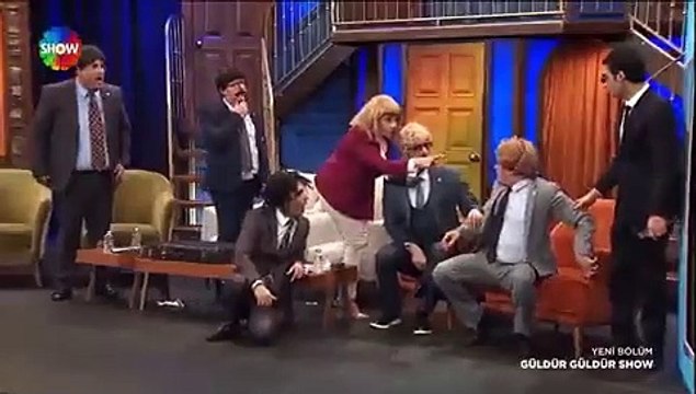 Güldür Güldür, ‘dış güçler’ söylemi üzerinden bir skeç hazırladı: Almanya kıskançlıktan öldü.