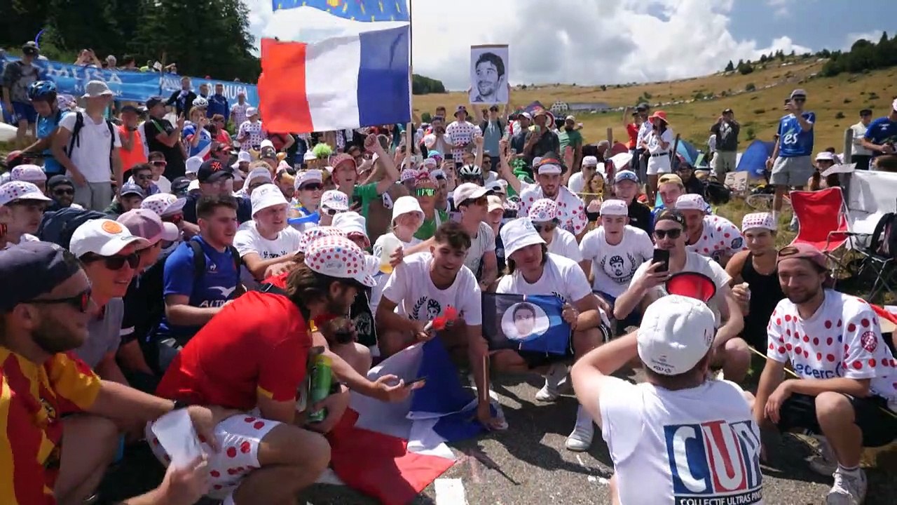 Tour de France: Pinot tire sa révérence, le "Virage Pinot" en transe