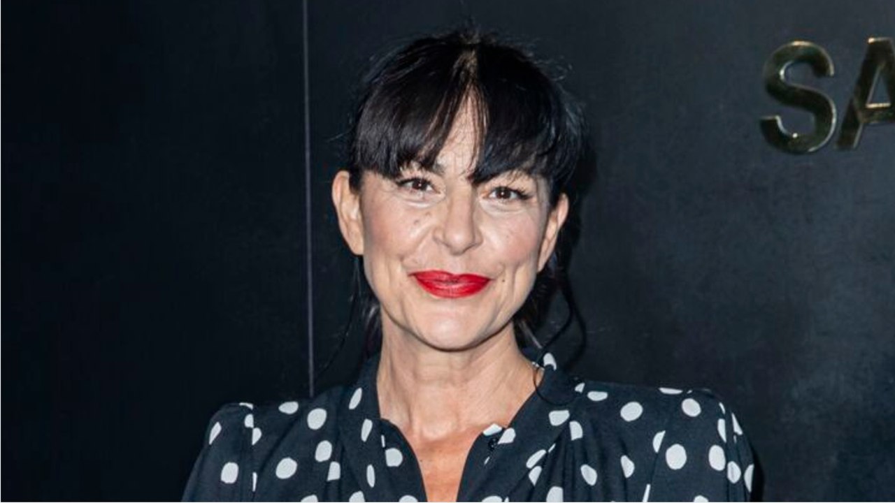 GALA VIDEO - Lio, 61 ans, en petite tenue : la chanteuse se dévoile comme jamais !